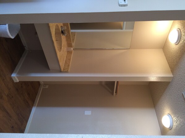 Habitación estándar | Lavabo en el baño