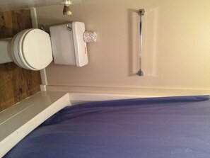 Rom – standard | Bad | Kombinert dusj/badekar