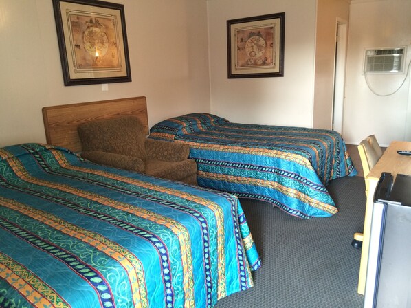 Standard Room, 2 Double Beds