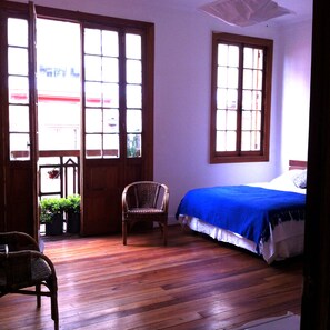 In-room safe, free WiFi - Travesia Bed and Breakfast (Santiago)