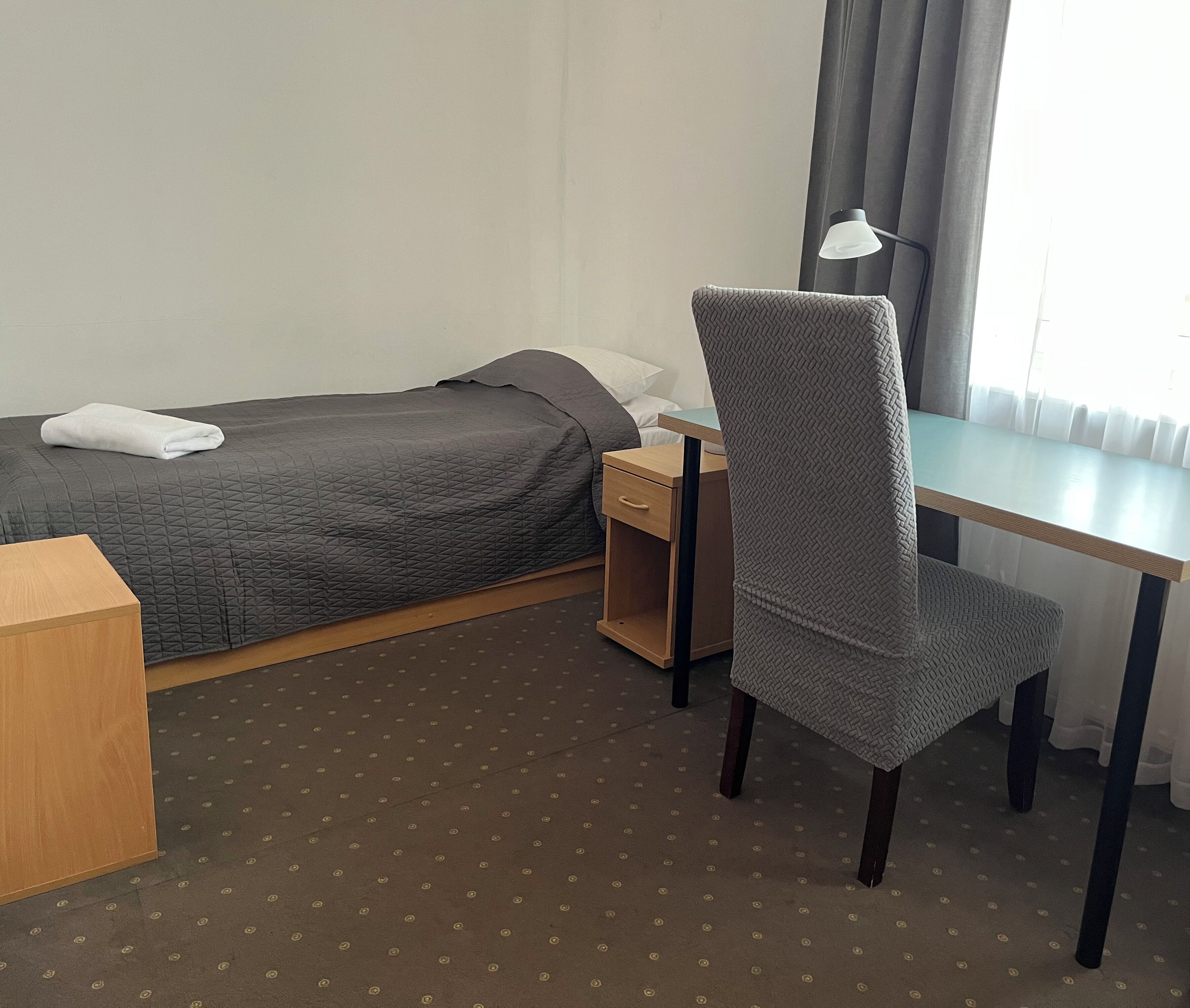 standard double room, ensuite | premium bedding, desk, iron/ironing board, free cots/infant beds