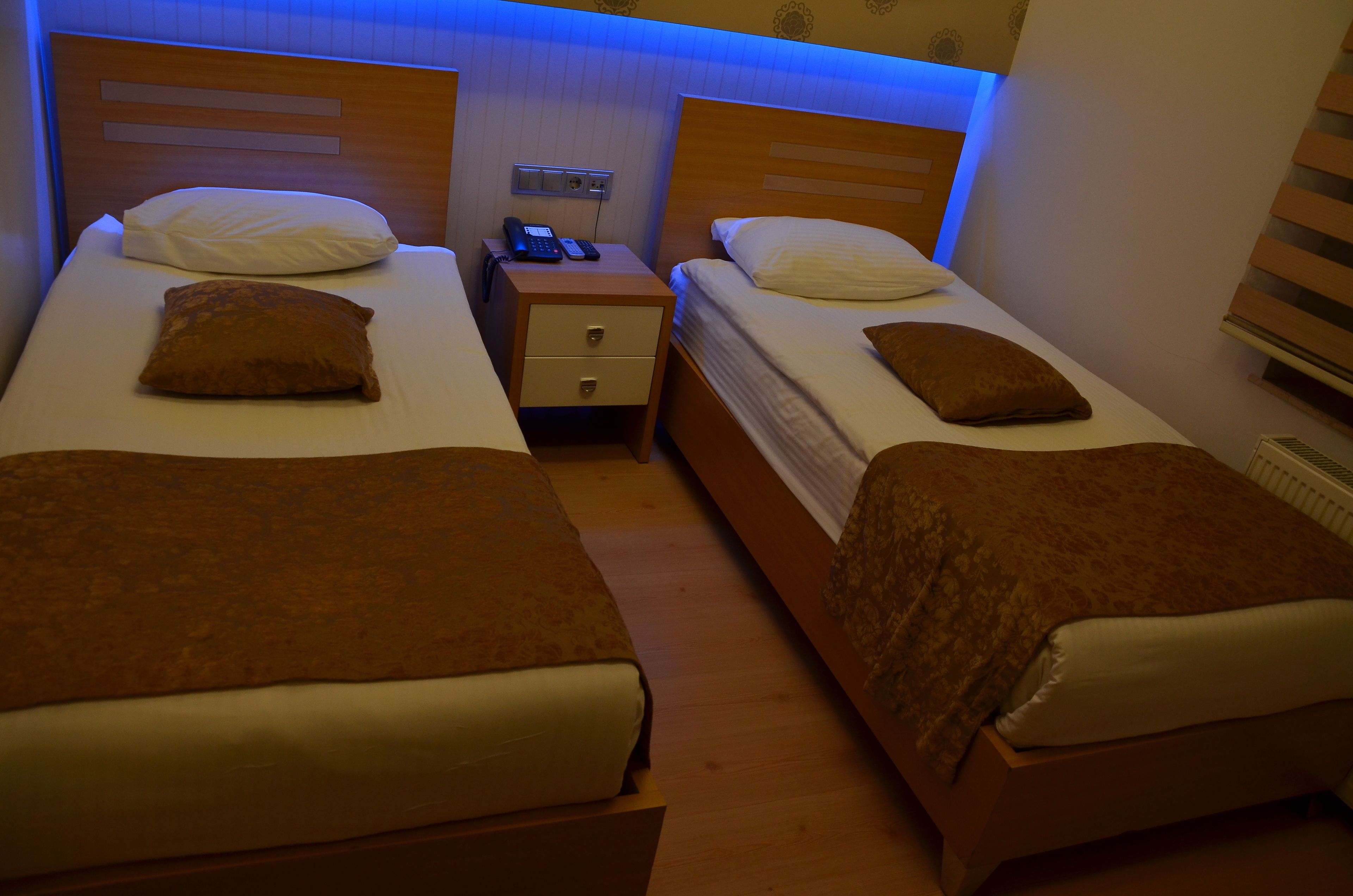 twin room | free minibar items, in-room safe, desk, rollaway beds