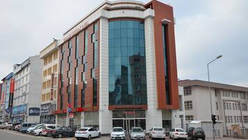 واجهة المنشأة