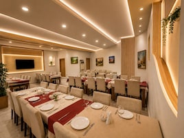 Breakfast, lunch, dinner served; Turkish cuisine