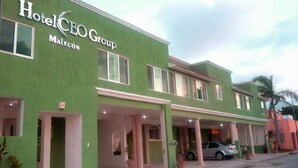 Hotel CEO Group en el Malecón.
