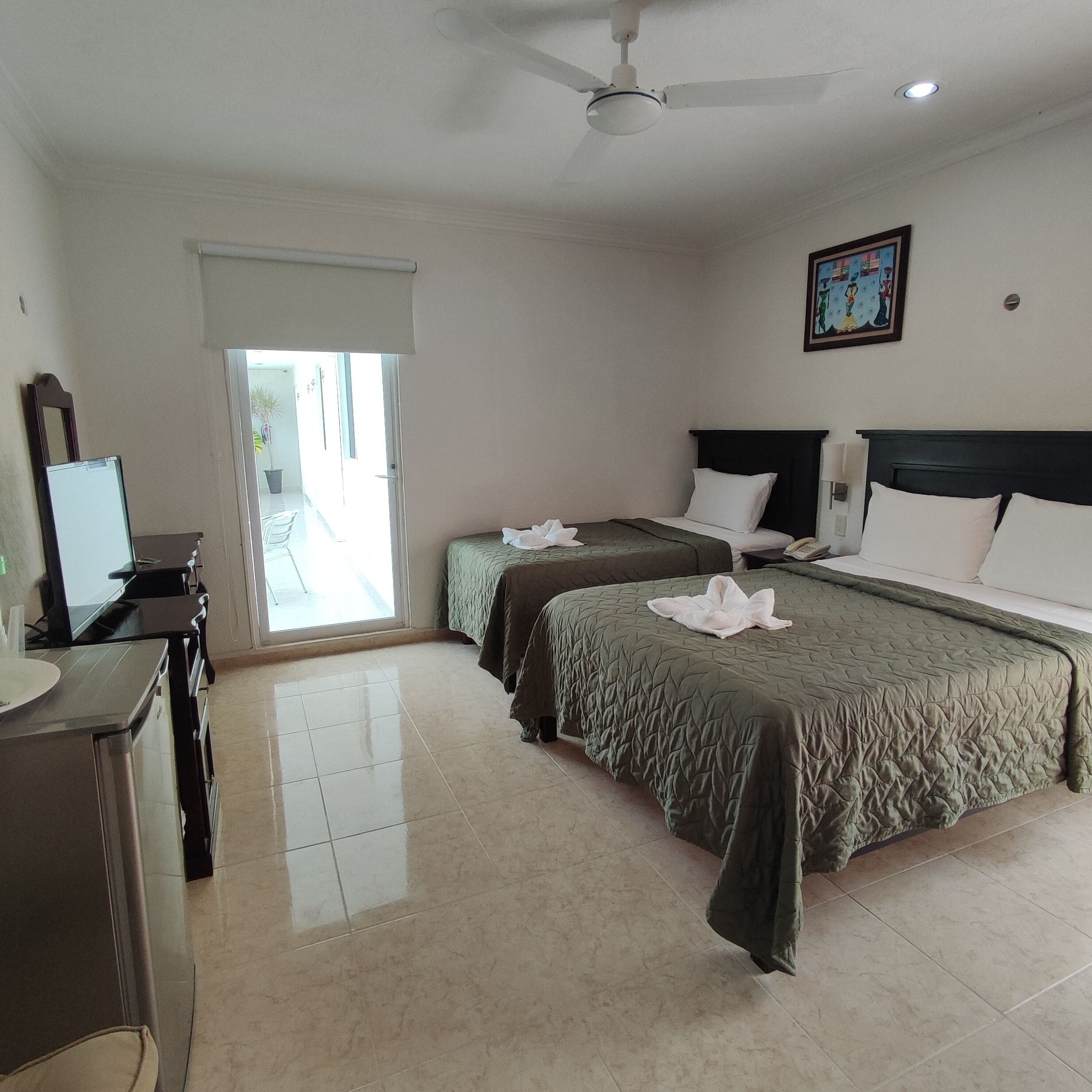 基本雙人房 | 迷你吧、書桌、熨斗/熨衣板、免費無線上網