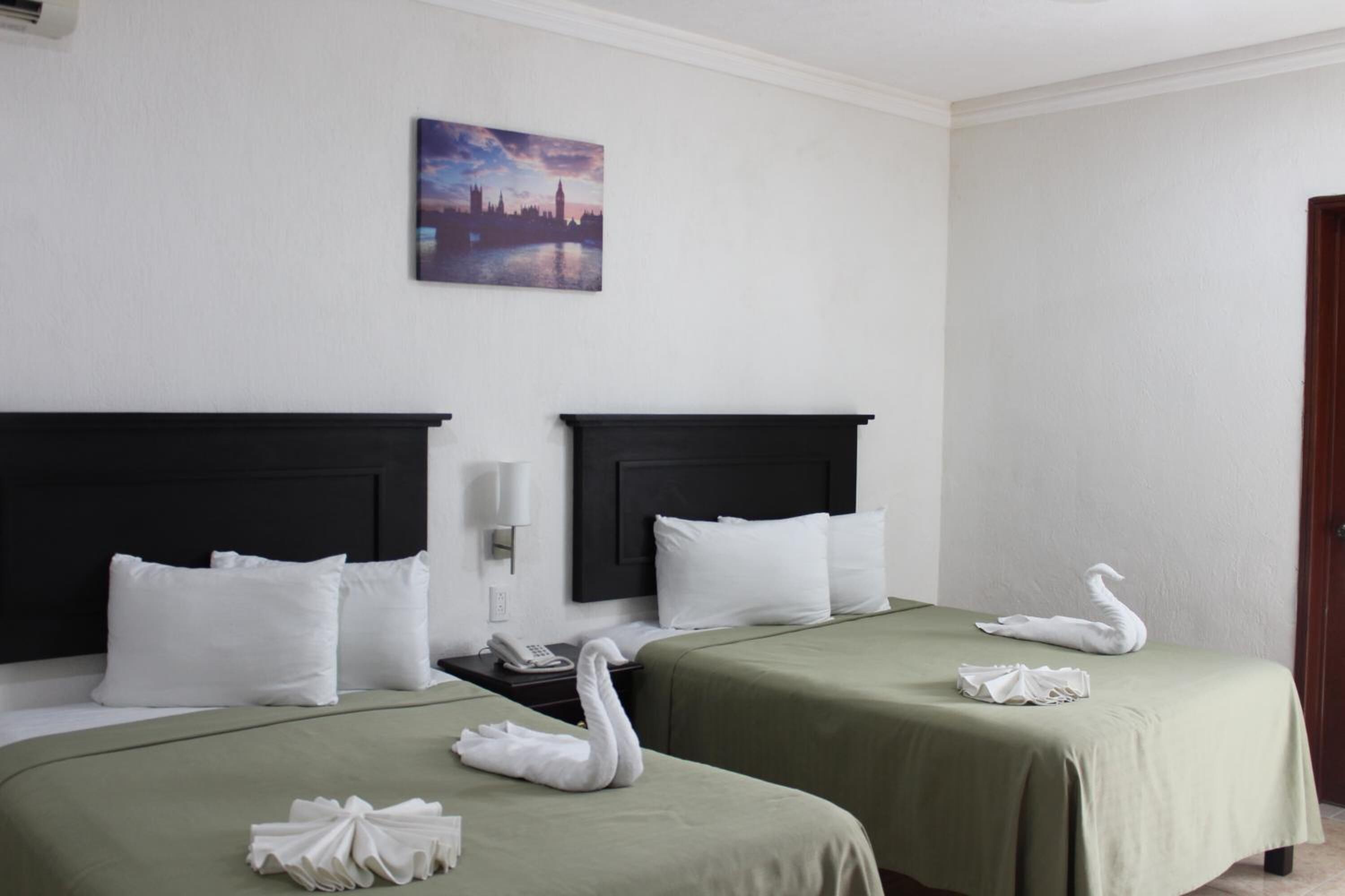 1 bedroom, minibar, desk, iron/ironing board