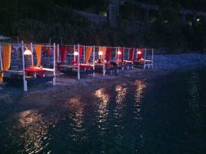 Beach nearby, sun-loungers, beach umbrellas
