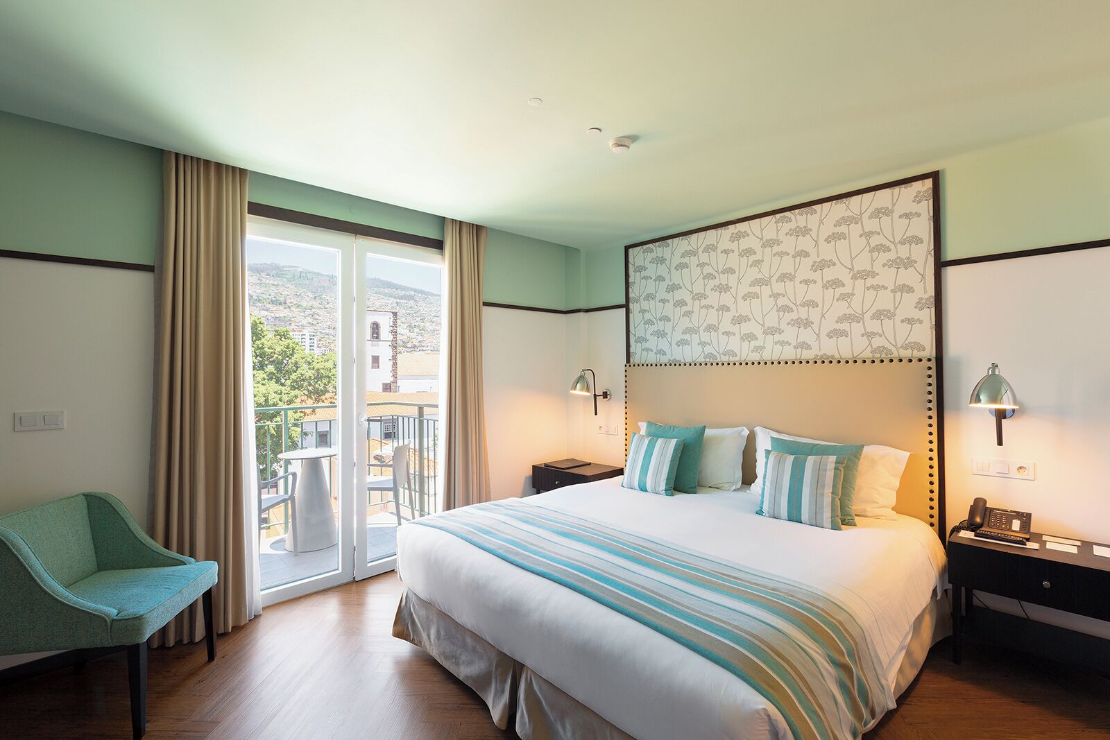 Deluxe Double Room, Balcony | Premium bedding, minibar, in-room safe, desk