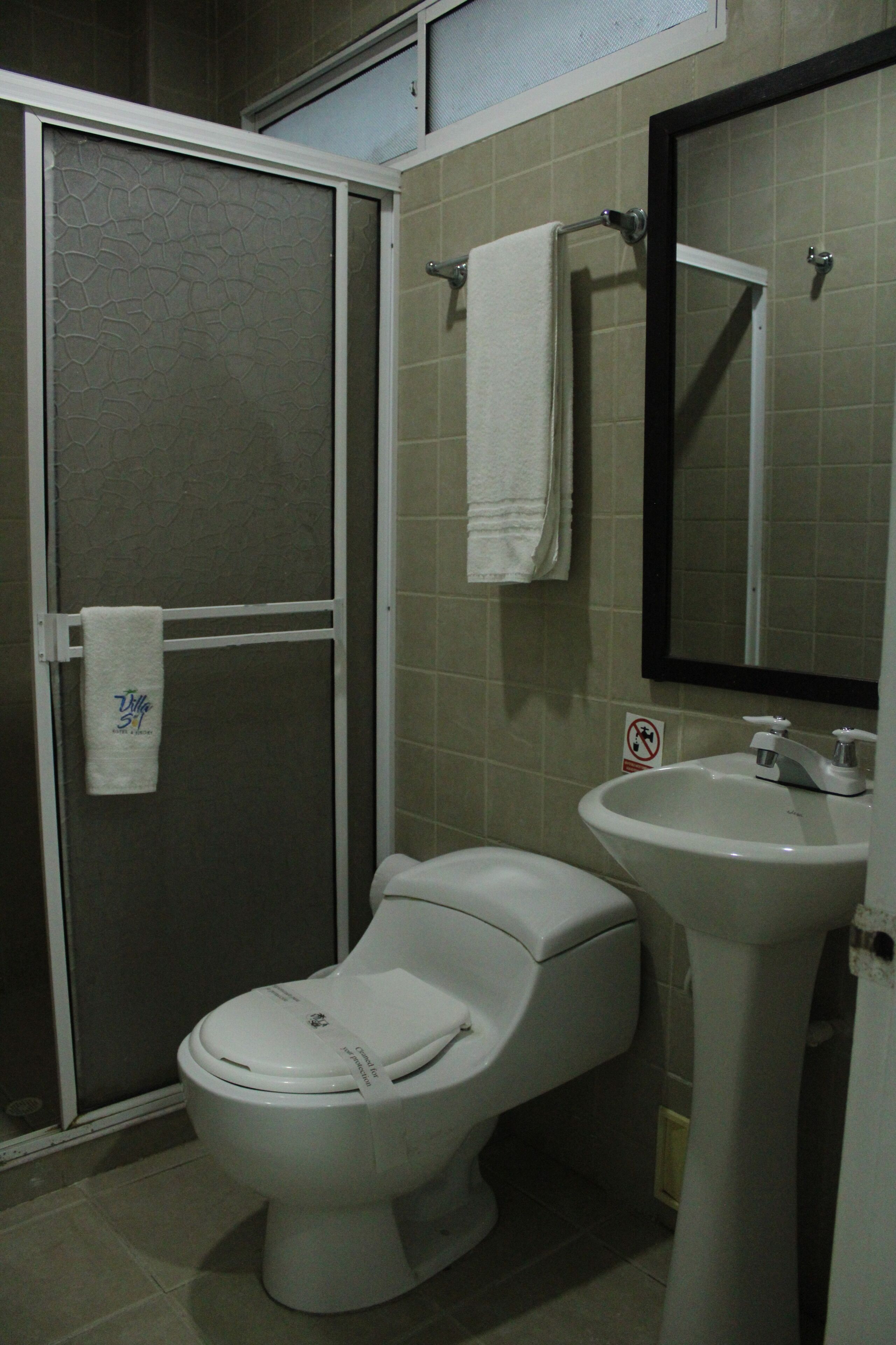 suite | bathroom | shower, free toiletries, towels