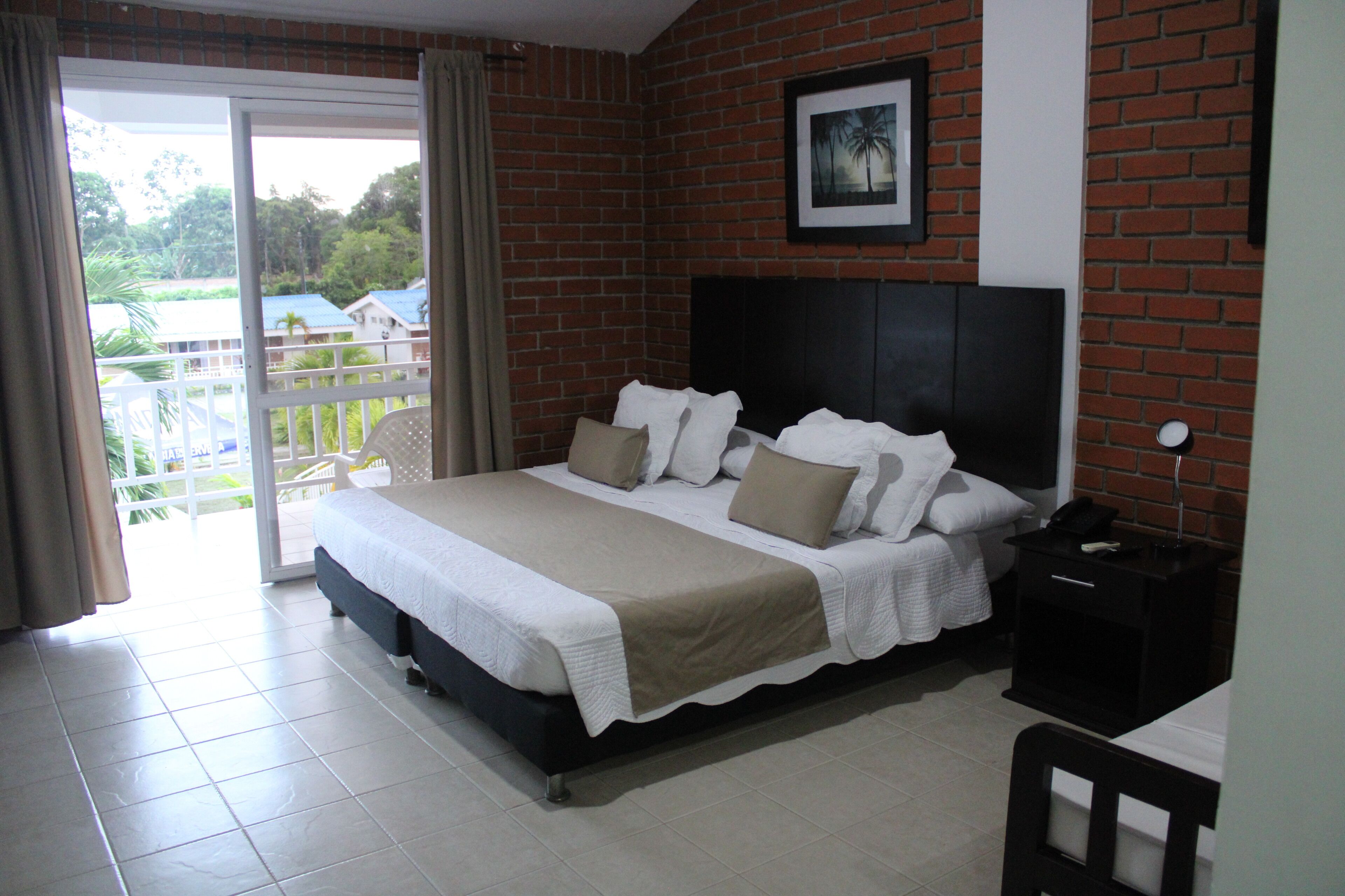 suite | 1 bedroom, in-room safe, blackout curtains, free wifi