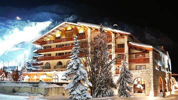 Fassade der Unterkunft â Abend/Nacht