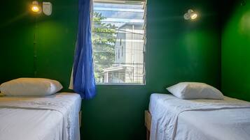 Basic Single Room, 2 Single Beds | Free WiFi