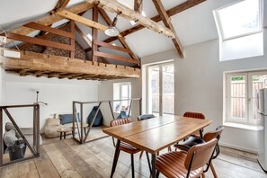 Fridge, microwave, oven, stovetop - The People - Lille - Hostel (Lille)