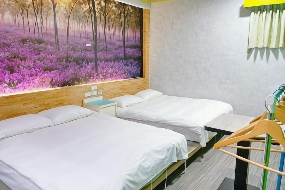 Desk, WiFi (free), bed sheets