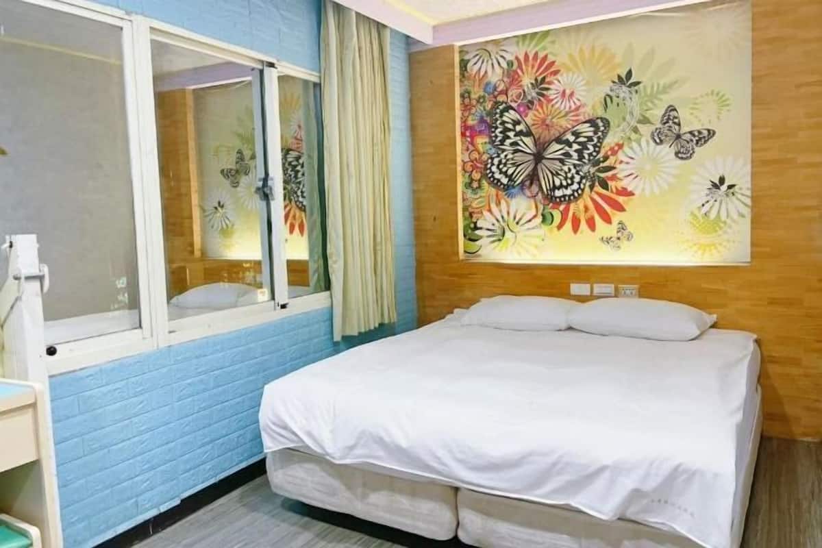 Bureau, accĂšs au Wi-Fi (inclus), literie fournie