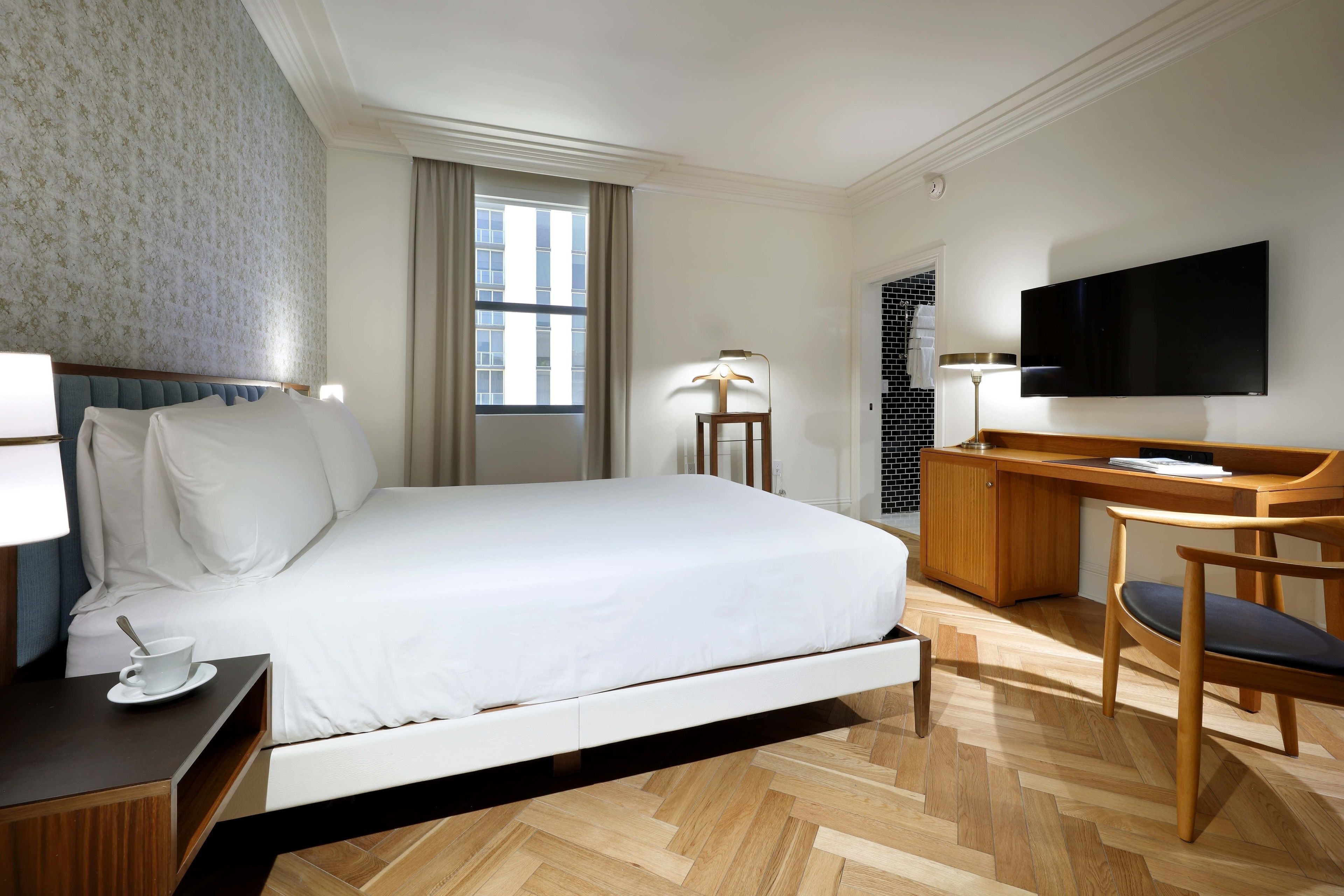 Premium bedding, down comforters, minibar, in-room safe