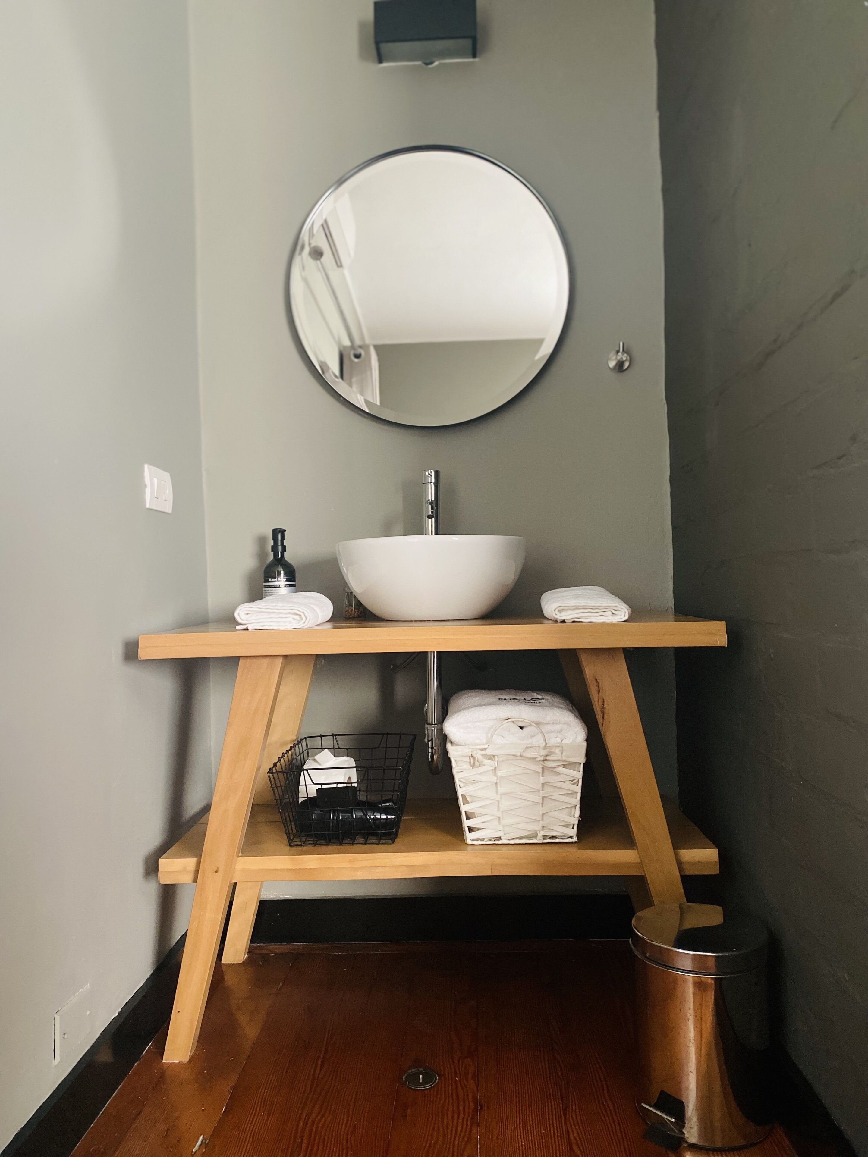 room (suite queen bed) | bathroom | shower, free toiletries, hair dryer, towels