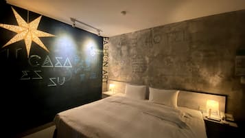 Signature-Doppelzimmer, 1 King-Bett | Daunenbettdecken, Verdunkelungsvorhänge, kostenloses WLAN, Bettwäsche