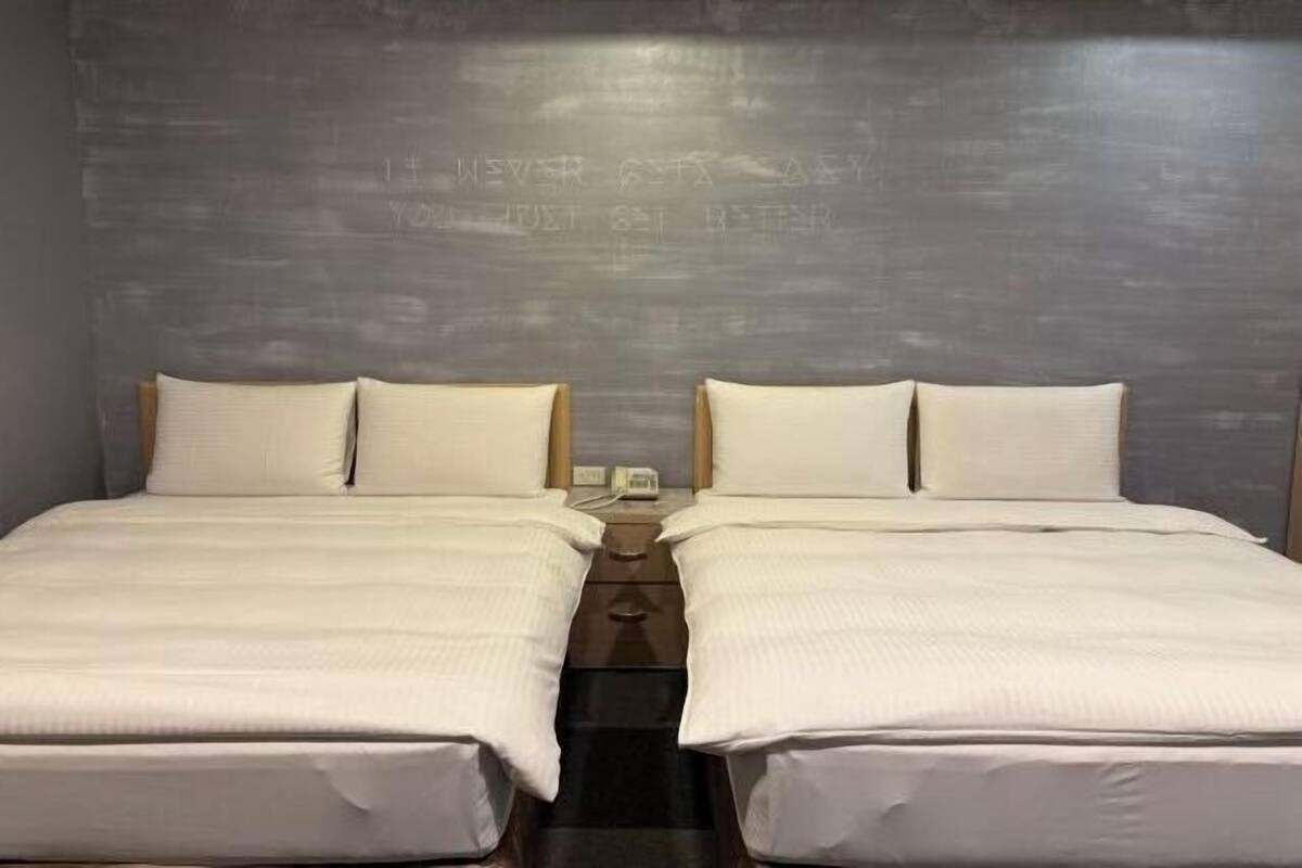 Daunenbettdecken, Verdunkelungsvorhänge, kostenloses WLAN, Bettwäsche