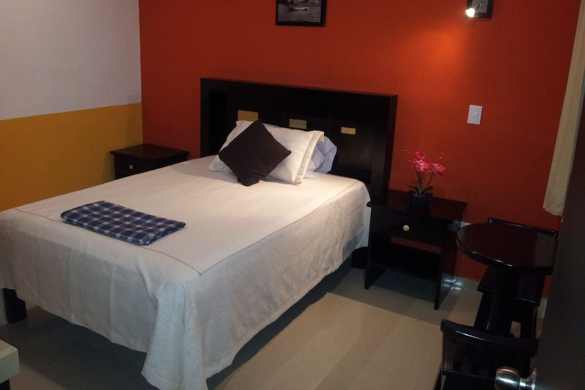 Standard Room | Desk, free WiFi