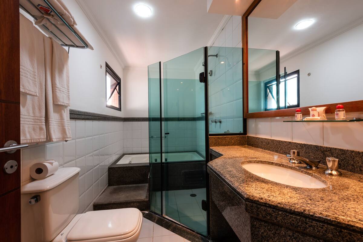 Apartamento luxo | 1 quarto, frigobar, cofres nos quartos, berços grátis
