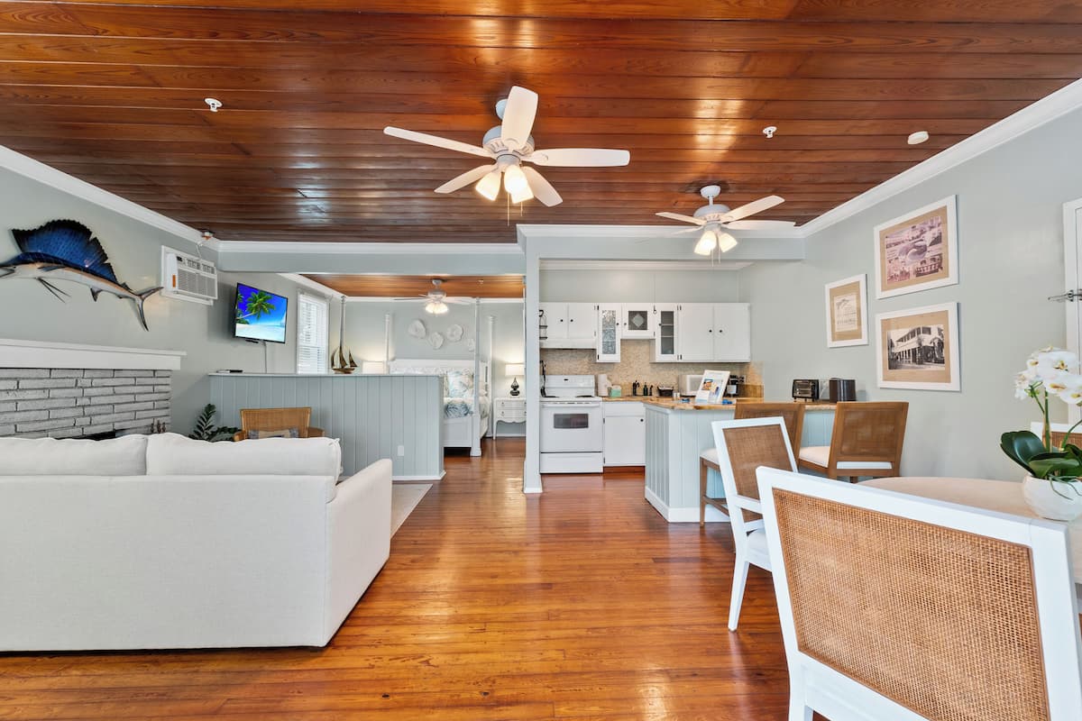 Sailfish Suite, 1 King Bed with Sofa bed, Kitchen, Ground Floor | Detalle interior