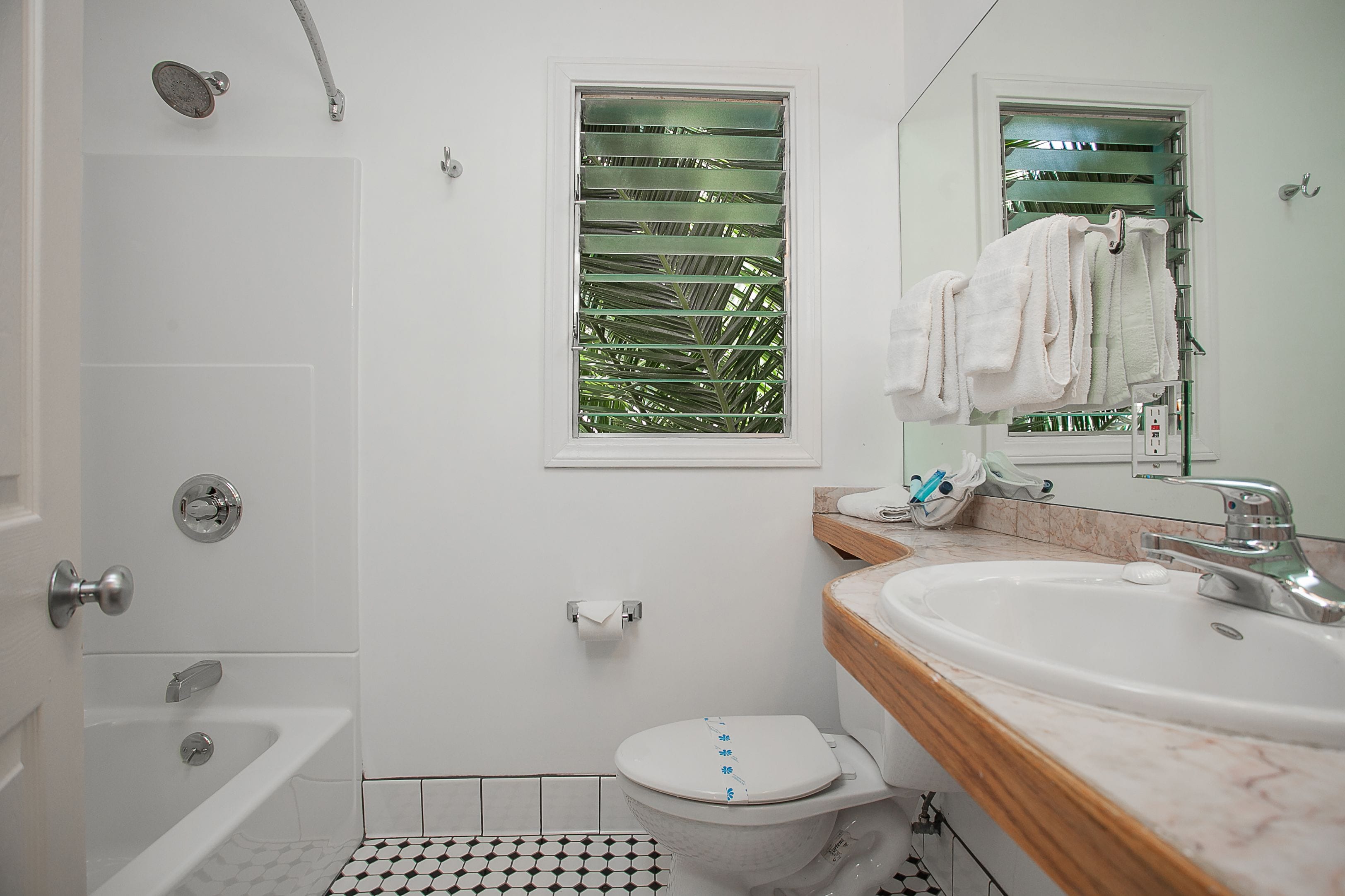 Photo - Ocean Lodge Santa Monica Beach Hotel