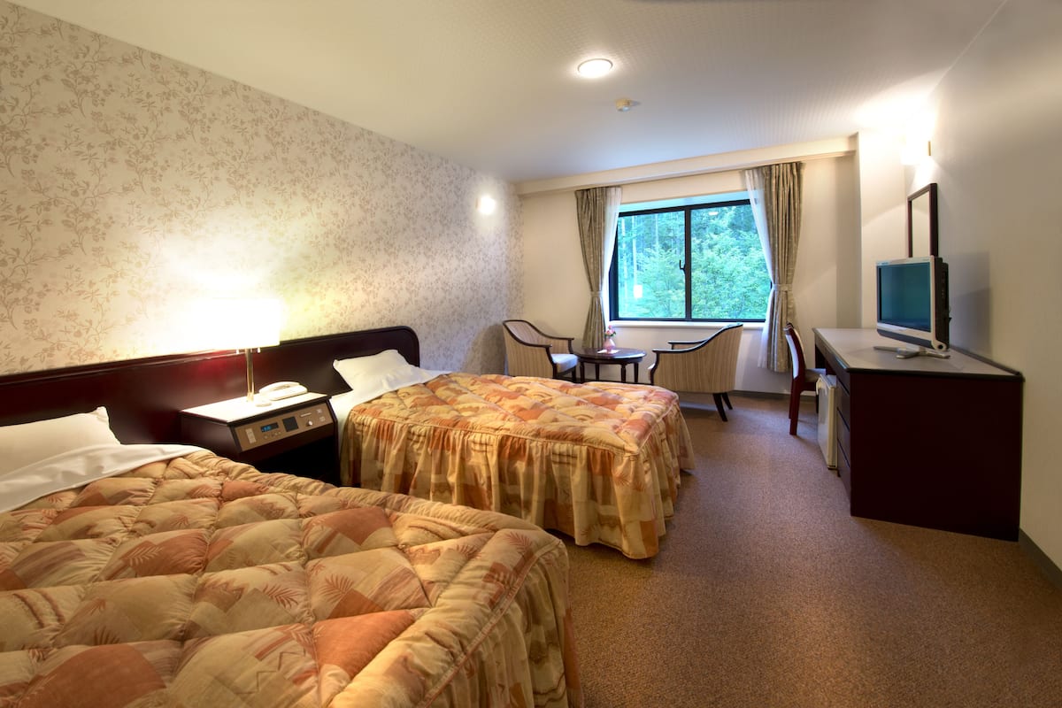 Twin Room (26㎡ ) | Desk, free WiFi, bed sheets