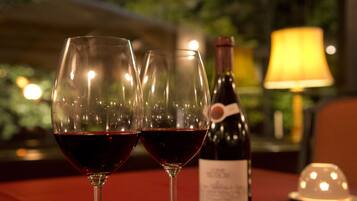 2 restaurants, breakfast, lunch, dinner served; Japanese cuisine