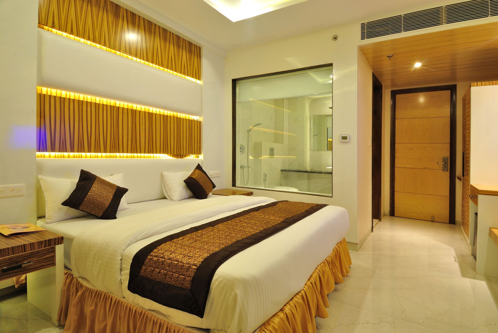 Minibar, in-room safe, desk, soundproofing