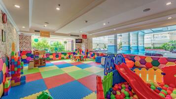 Children’s play area – indoor