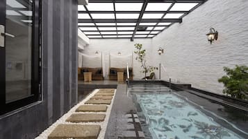 Deluxe-rum - privat pool (checkin after 6pm, 21pm on Saturday) | 1 sovrum och sängtillbehör av högsta kvalitet