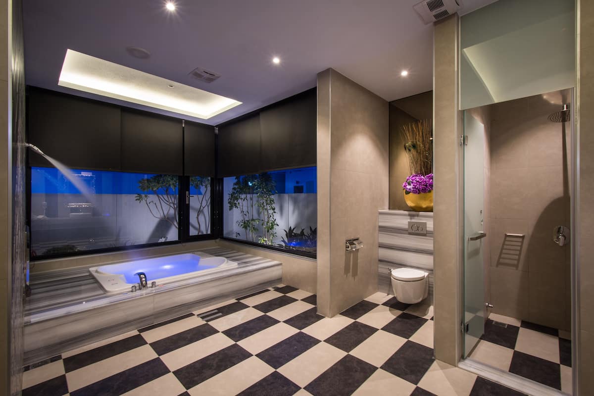 exclusive room, sauna (checkin after 6pm, 21pm on saturday) | bathroom | separate bathtub and shower, jetted bath, free toiletries, hair dryer