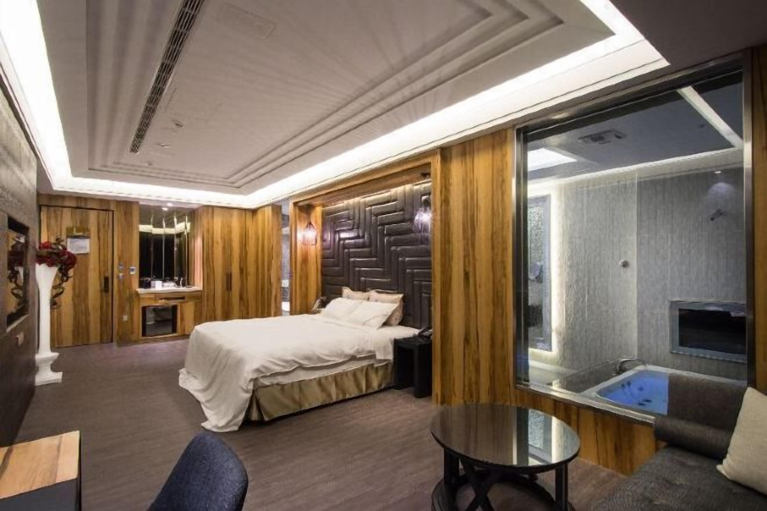 Ropa de cama de alta calidad y artículos del minibar gratis 
