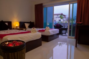 Deluxe Twin Room, Balcony | Premium bedding, in-room safe, free WiFi - Richly Boutique Hotel & Hostel (Phnom Penh)
