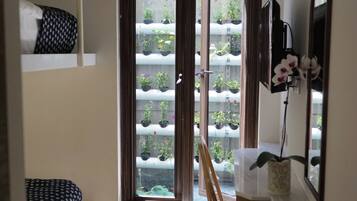 Standaard Twin kamer (Bunk Bed) | Een bureau, geluiddichte muren, een strijkplank/strijkijzer, gratis wifi