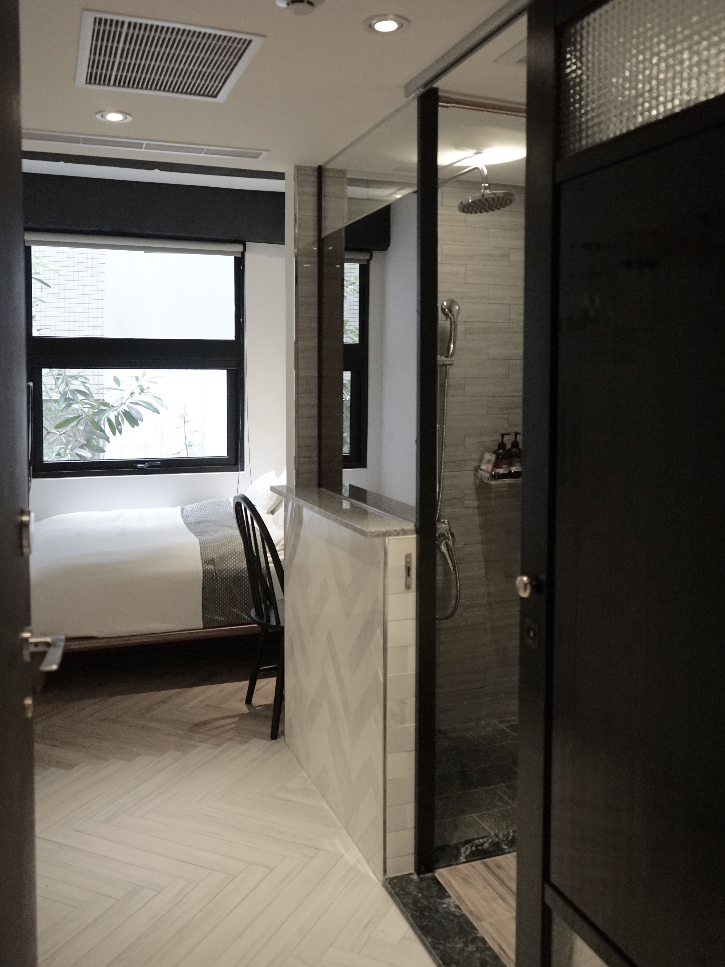 standard double room | desk, soundproofing, iron/ironing board, free wifi