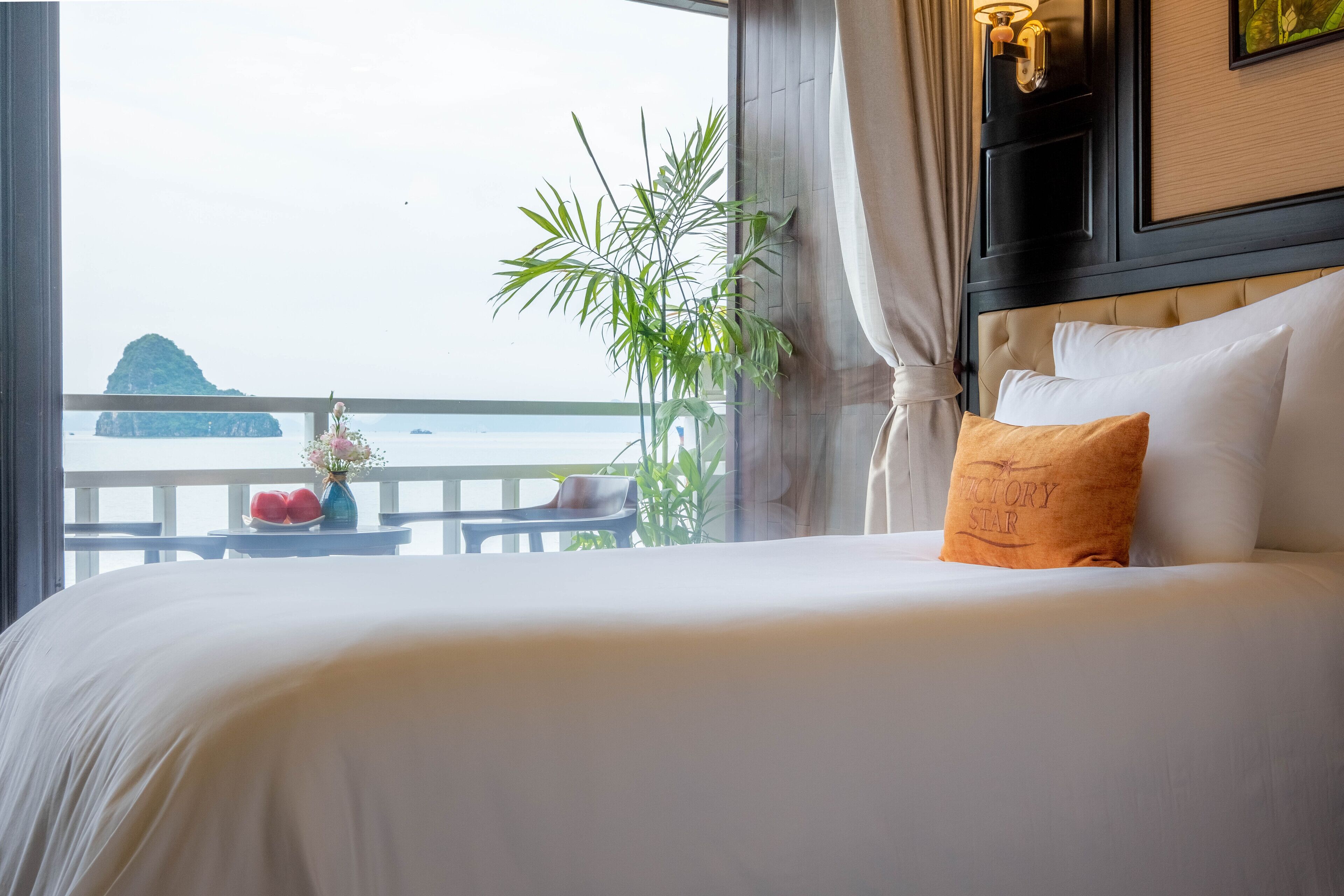 Deluxe kamer, 1 twee- of 2 eenpersoonsbedden, balkon | Uitzicht op strand/zee