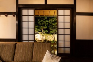 Luxury Villa | 4 bedrooms, premium bedding, down duvets, in-room safe - Kyo-machiya Stay WAKA Fushimiinari-tei (Kyoto)