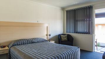 مكتب ومكواة/لوح كي وأسرّة أطفال/رضّع وواي فاي مجانًا