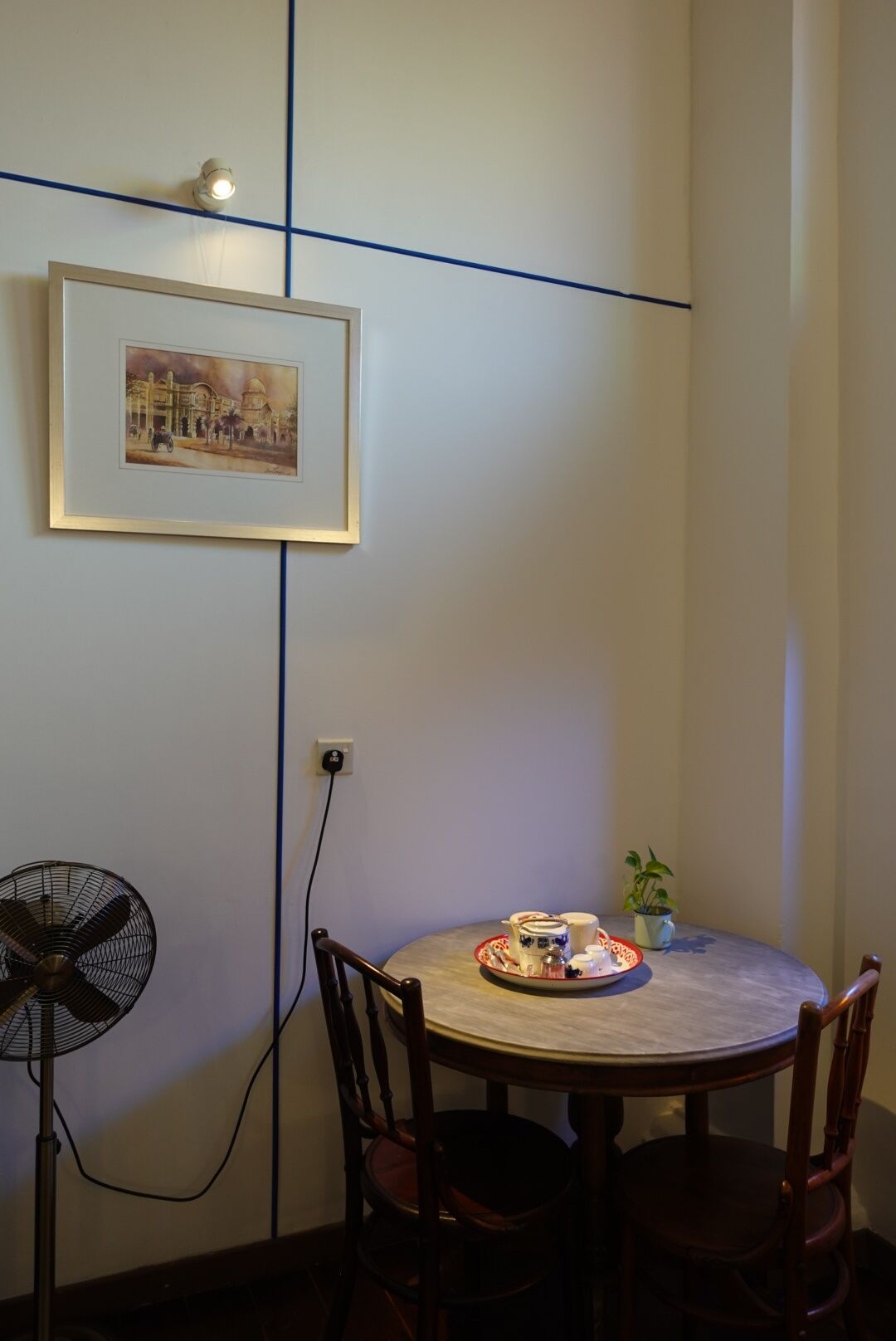 blue rumped parrot | 1 bedroom, desk, iron/ironing board, free wifi