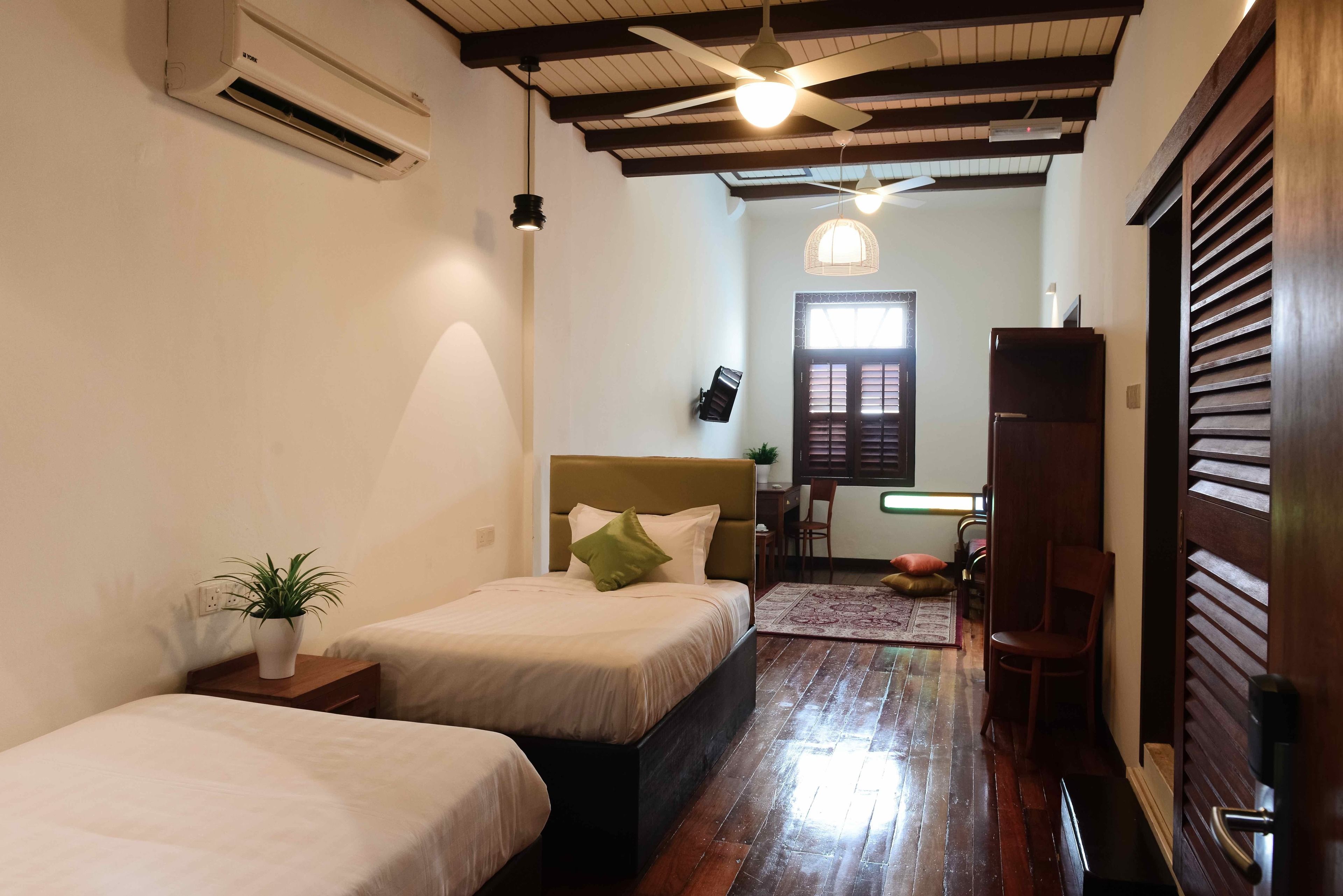 swiftlet platinum | 1 bedroom, desk, iron/ironing board, free wifi