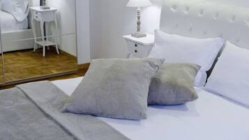 Desk, blackout drapes, free WiFi, bed sheets