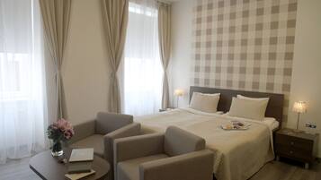 1 bedroom, premium bedding, minibar, in-room safe