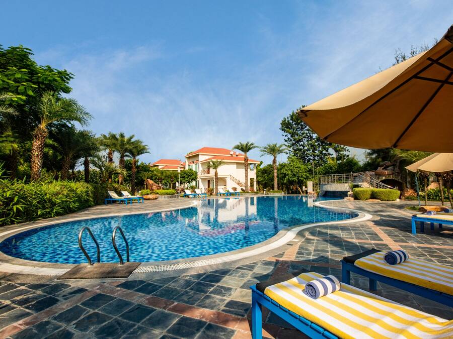 Kolam renang outdoor