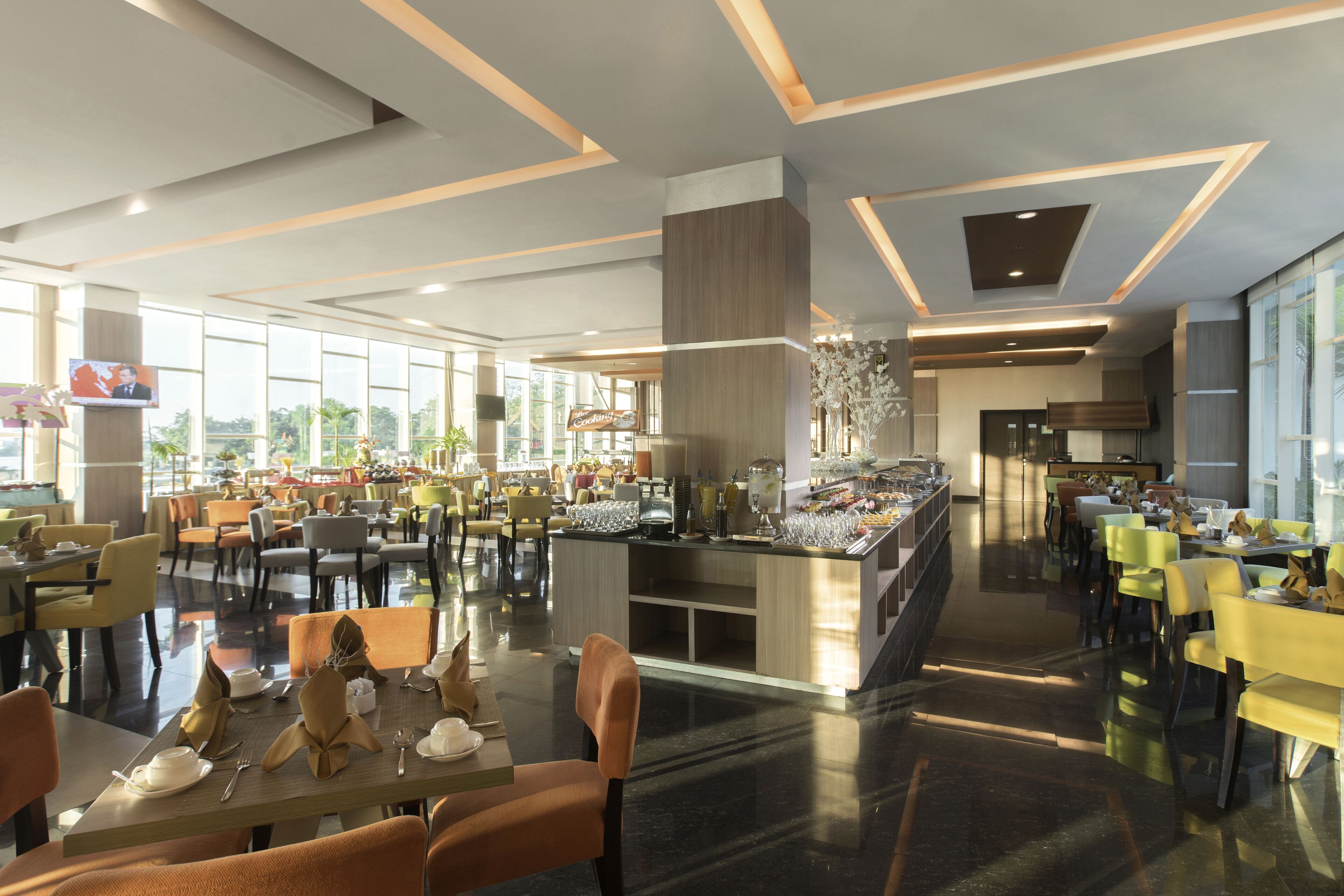 3 restaurants, breakfast, lunch, dinner served; indonesian cuisine