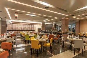 3 restaurants, breakfast, lunch, dinner served; Indonesian cuisine 