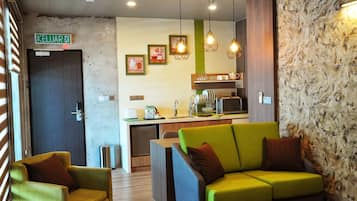 Executive Apartment, 2 Bedrooms, Kitchenette | Premium bedding, desk, blackout curtains, iron/ironing board