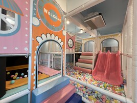 儿童活动区 - 室内